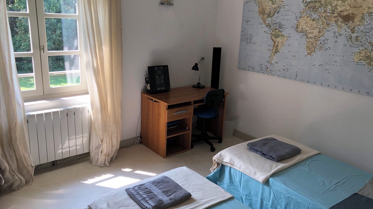 Photo of Bedroom in Montaren-et-Saint-Mediers