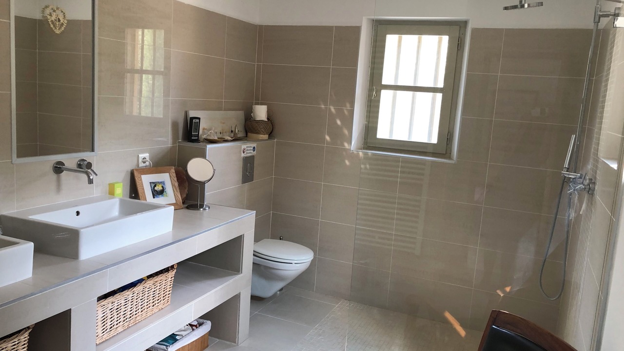 Photo of Bathroom in Montaren-et-Saint-Mediers