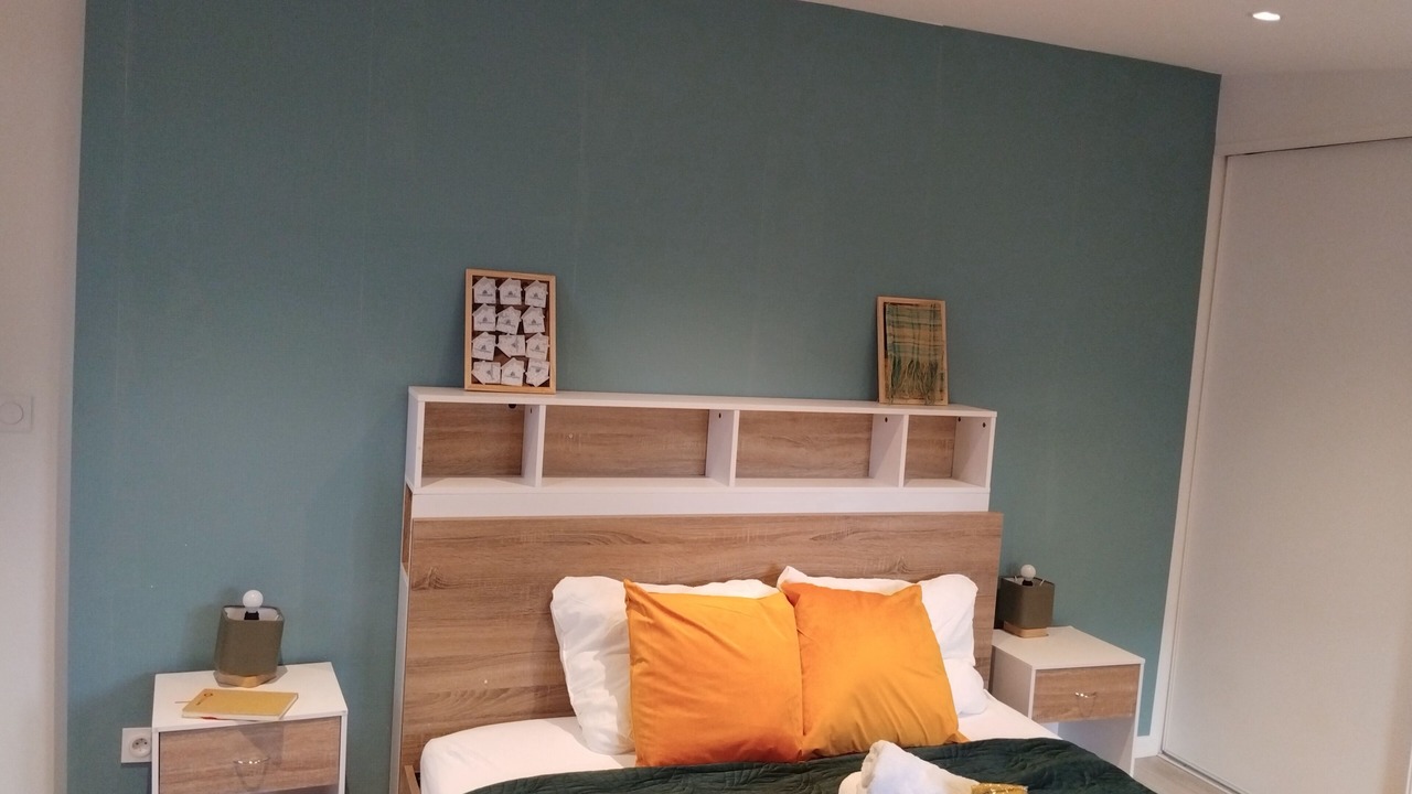 Photo of Bedroom in Villeneuve-le-Roi