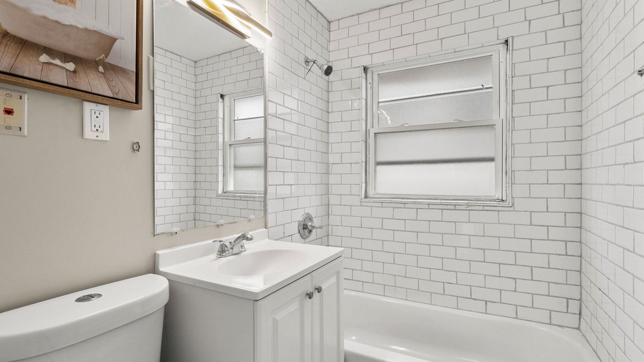 Photo of Bathroom in Calumet Heights