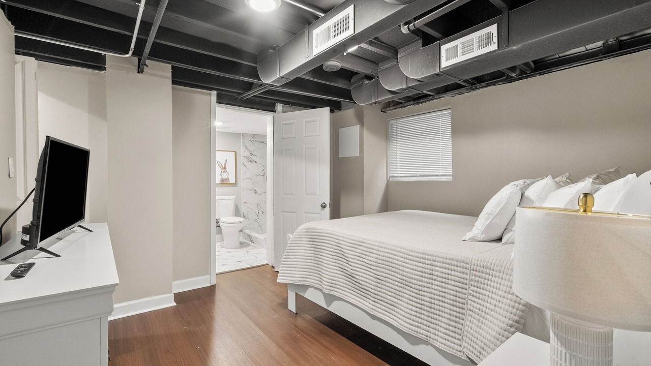 Photo of Bedroom in Calumet Heights