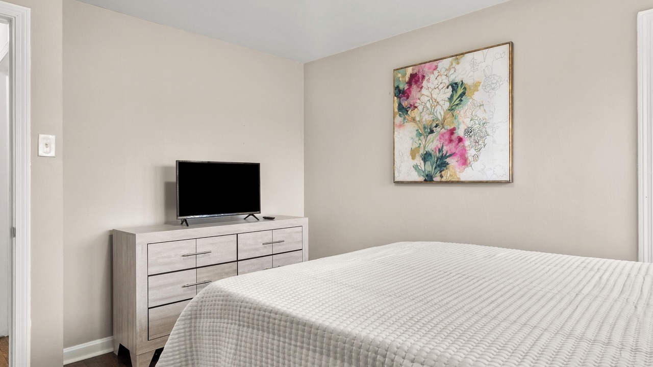 Photo of Bedroom in Calumet Heights