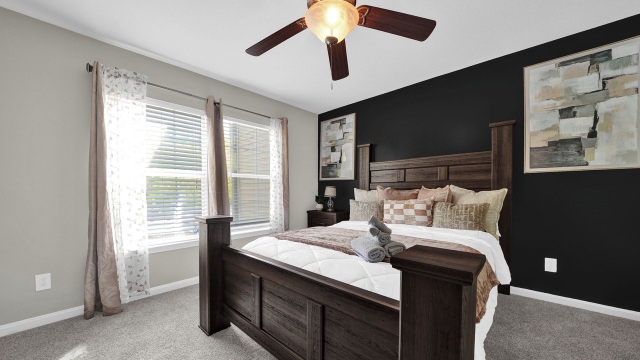 Photo of Bedroom in Crestline Heights