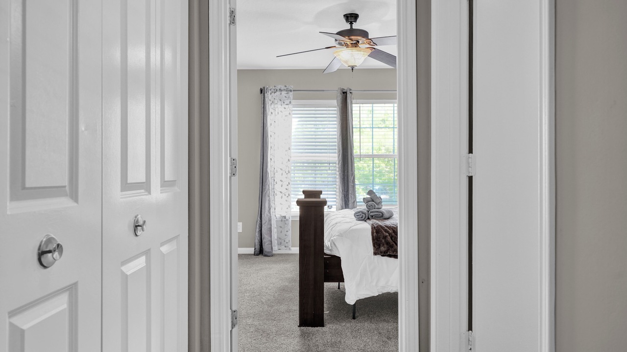 Photo of Bedroom in Crestline Heights