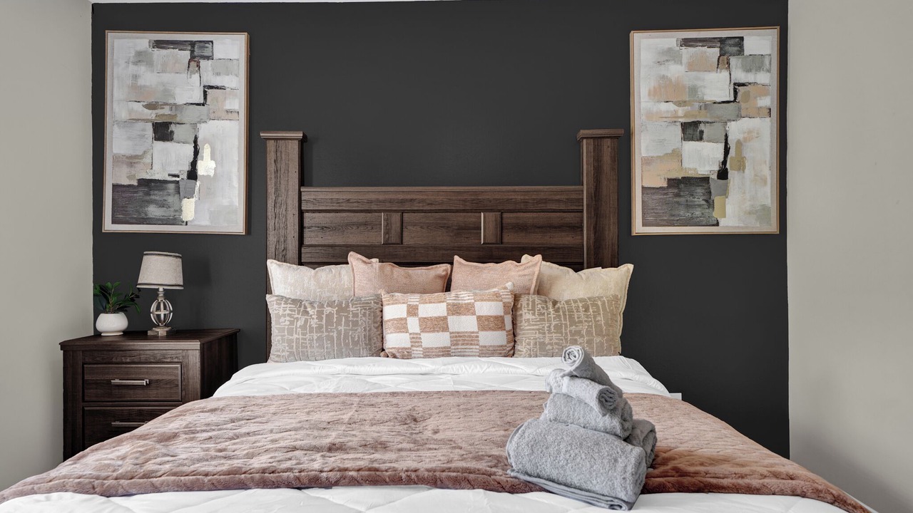 Photo of Bedroom in Crestline Heights