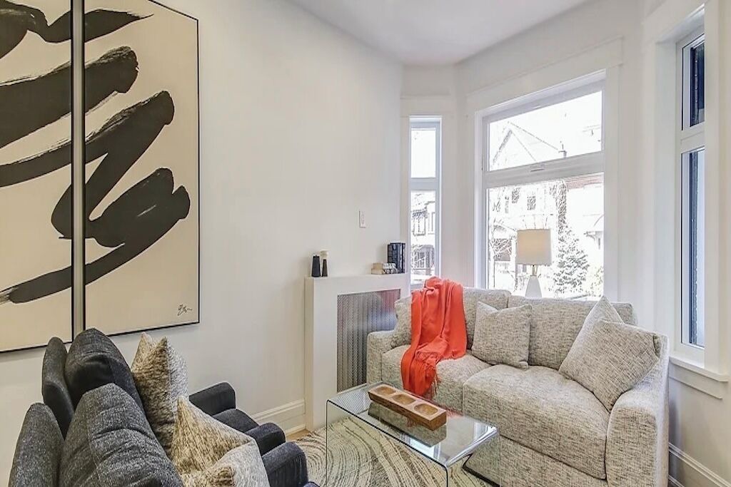 Photo of Livingroom in Roncesvalles Village