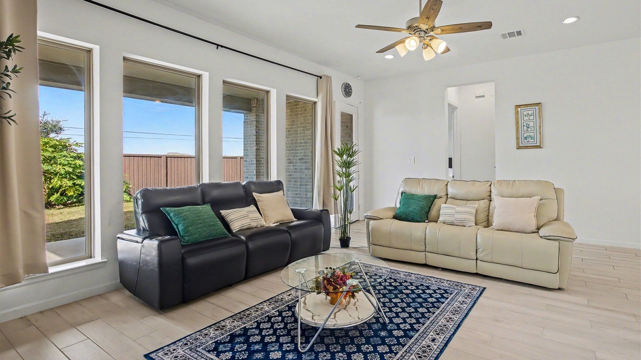 Photo of Livingroom in Manvel