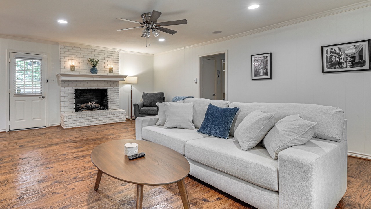 Photo of Livingroom in Prosper