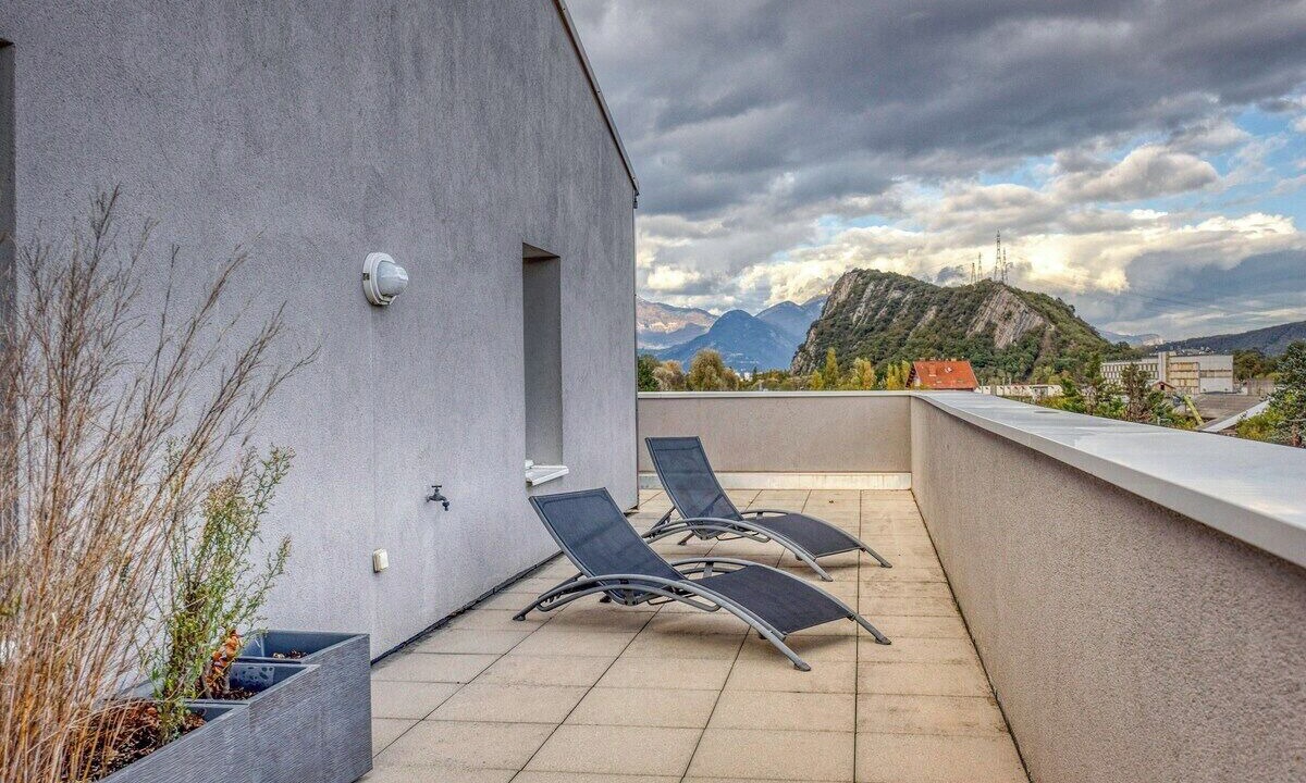 Photo of Patio Balcony in Varces-Allieres-et-Risset