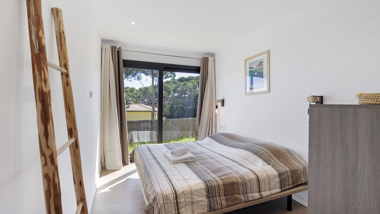 Photo of Bedroom in Pals