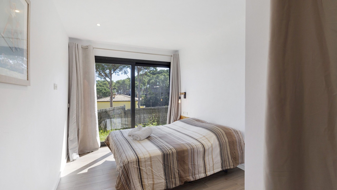 Photo of Bedroom in Pals