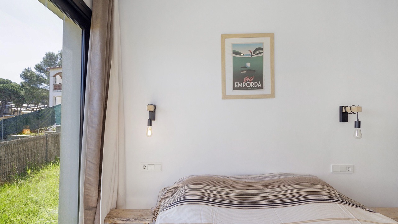 Photo of Bedroom in Pals