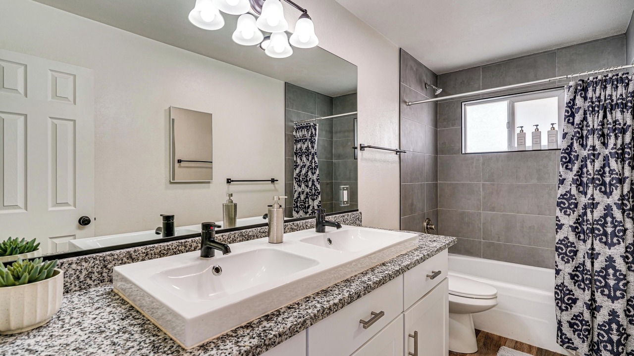 Photo of Bathroom in Thatcher