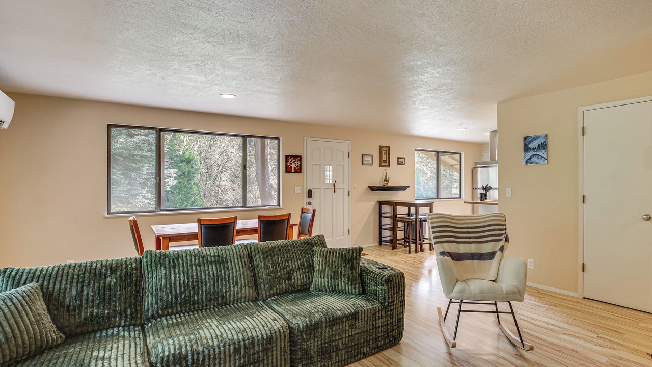 Photo of Livingroom in Cottage Grove