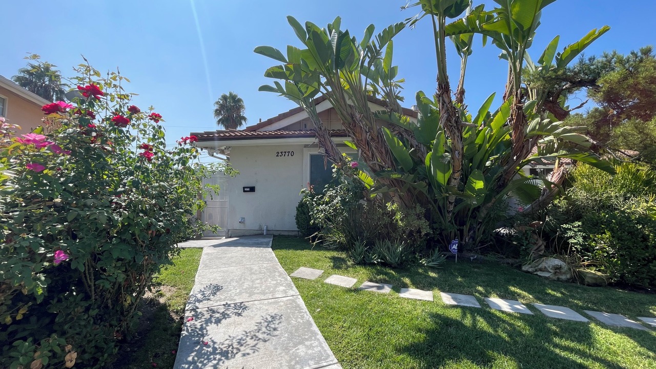 Photo of Outdoor in Canoga Park