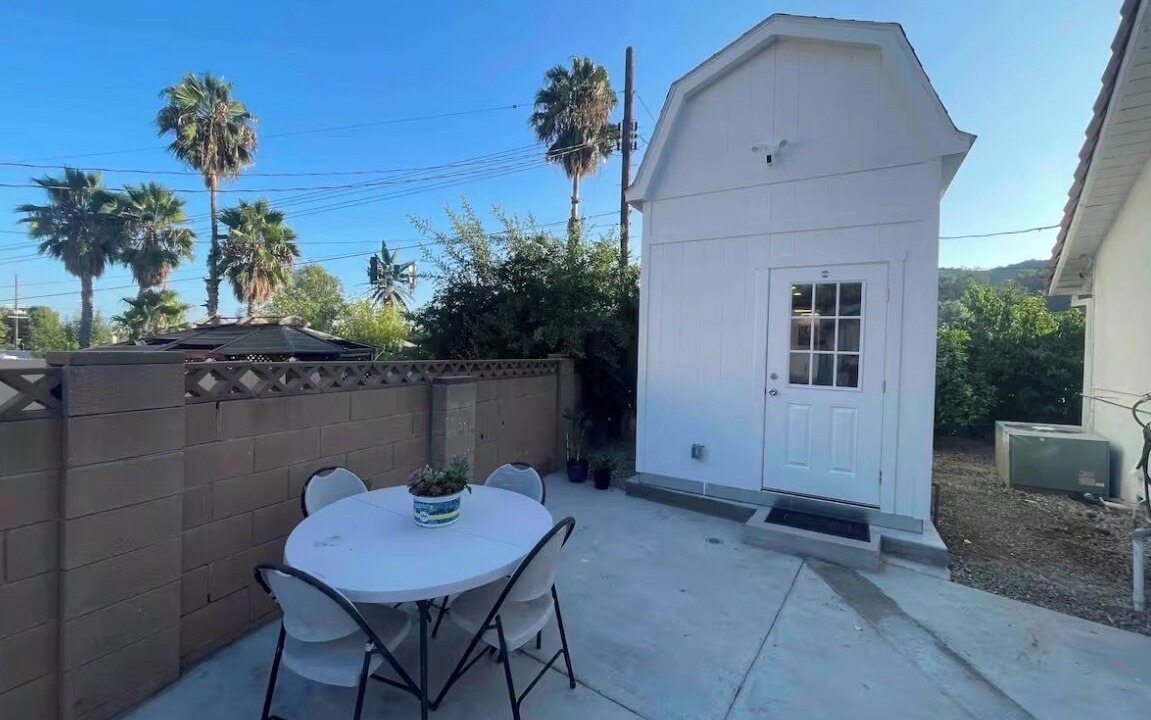 Photo of Outdoor in Canoga Park