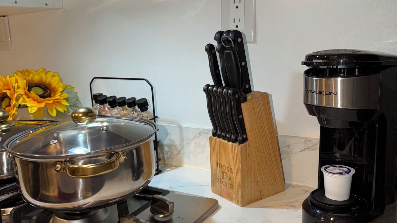 Photo of Kitchen in Canoga Park