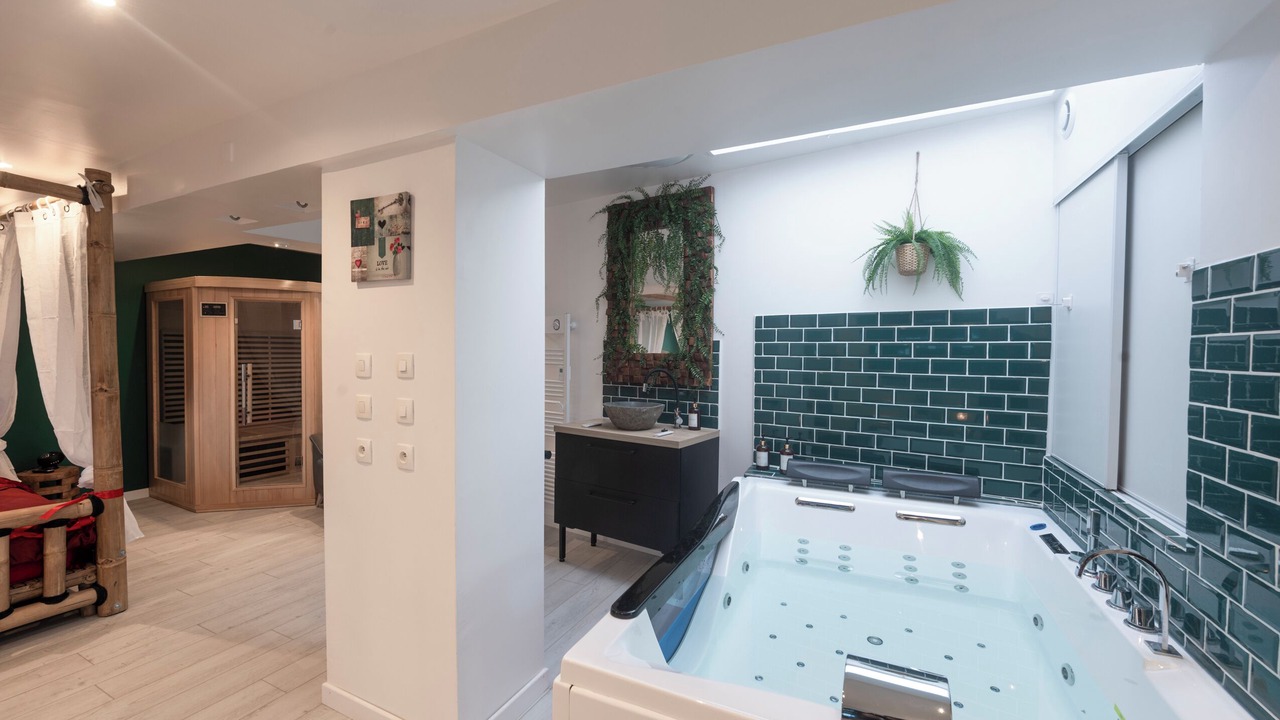 Photo of Bathroom in Templemars
