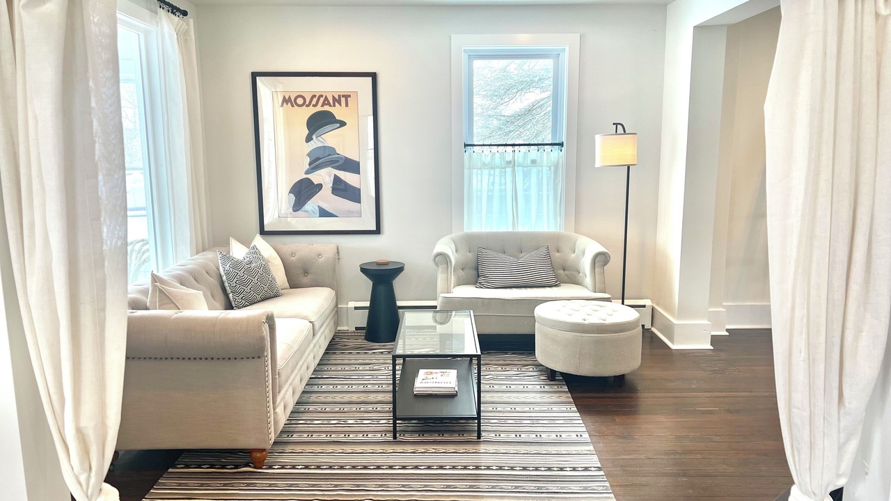 Photo of Livingroom in Three Oaks