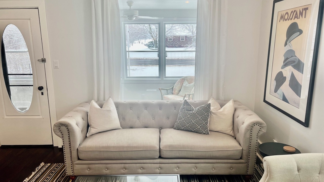 Photo of Livingroom in Three Oaks