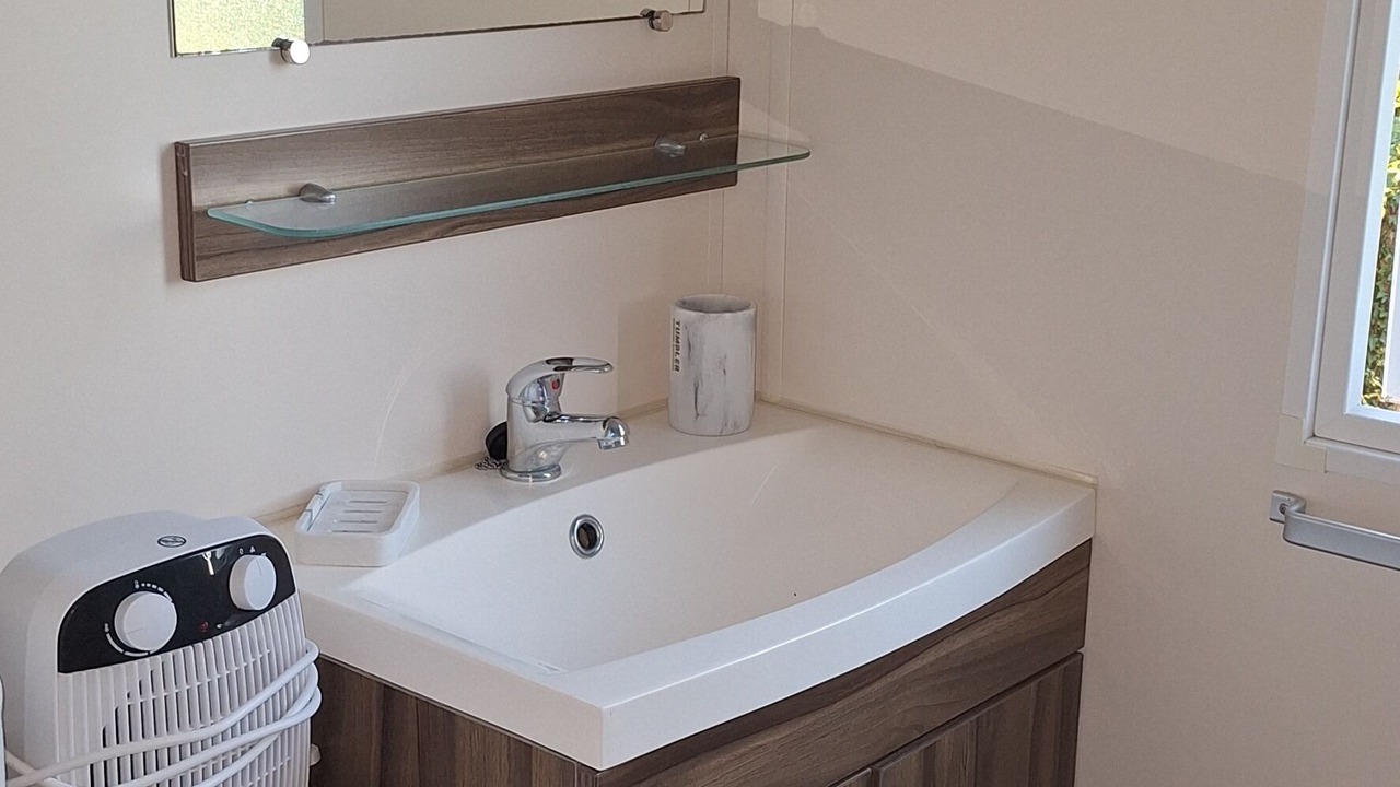 Photo of Bathroom in Bourgougnague