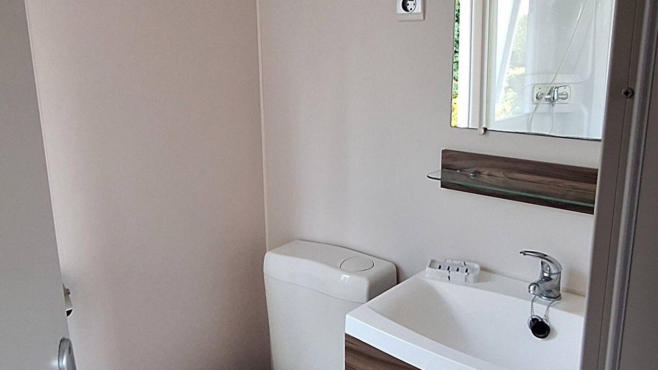 Photo of Bathroom in Bourgougnague
