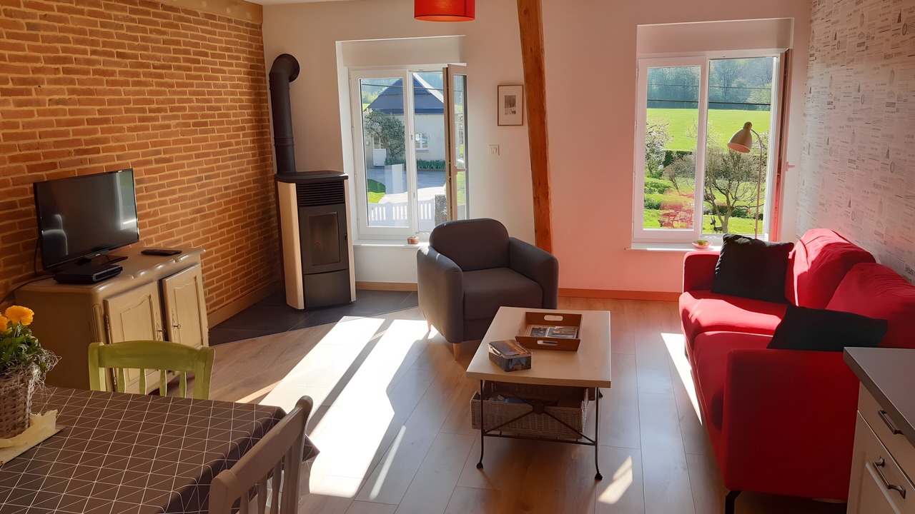Photo of Livingroom in Neuville-lez-Beaulieu