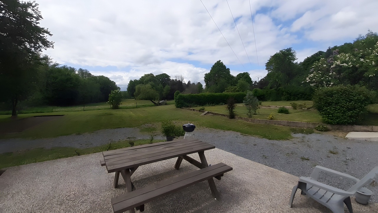 Photo of Outdoor in Neuville-lez-Beaulieu