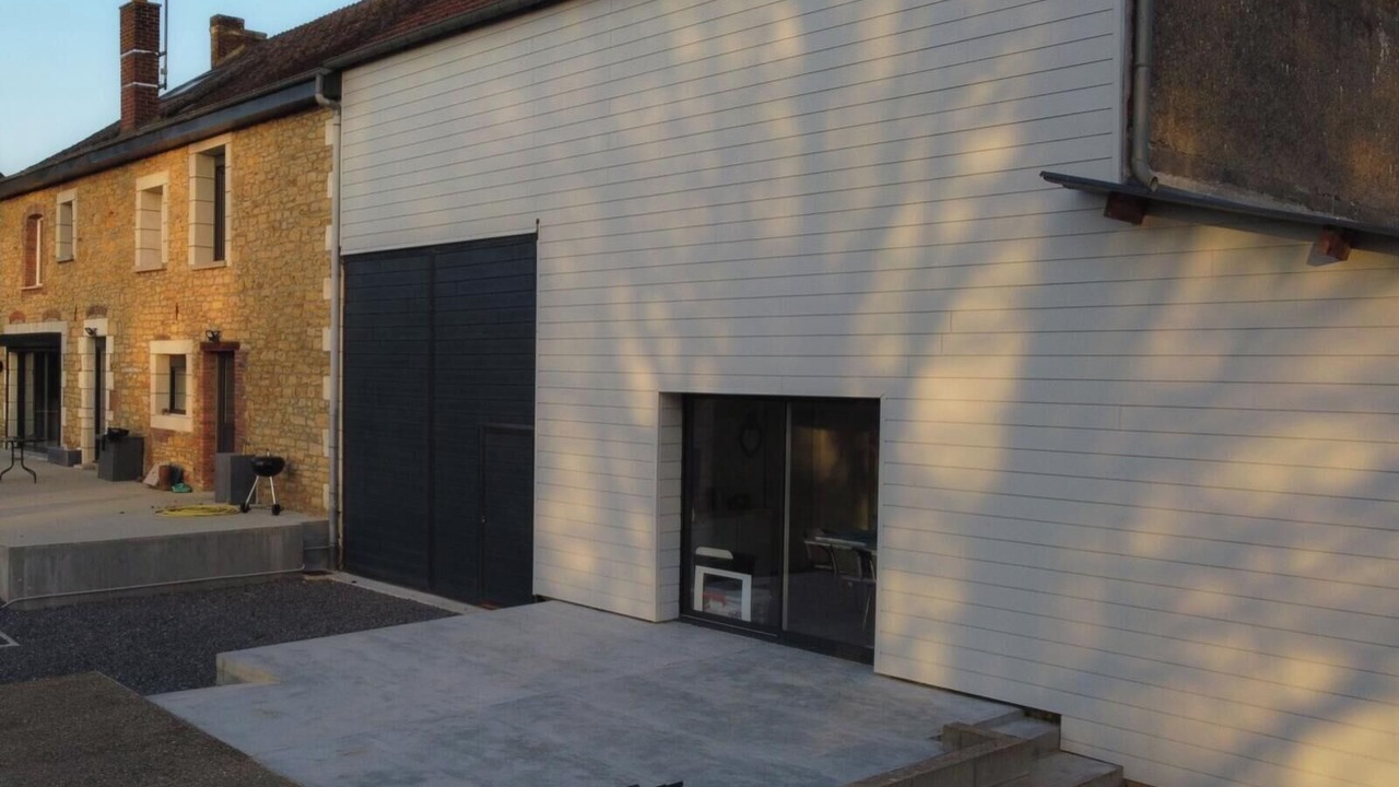 Photo of Outdoor in Neuville-lez-Beaulieu
