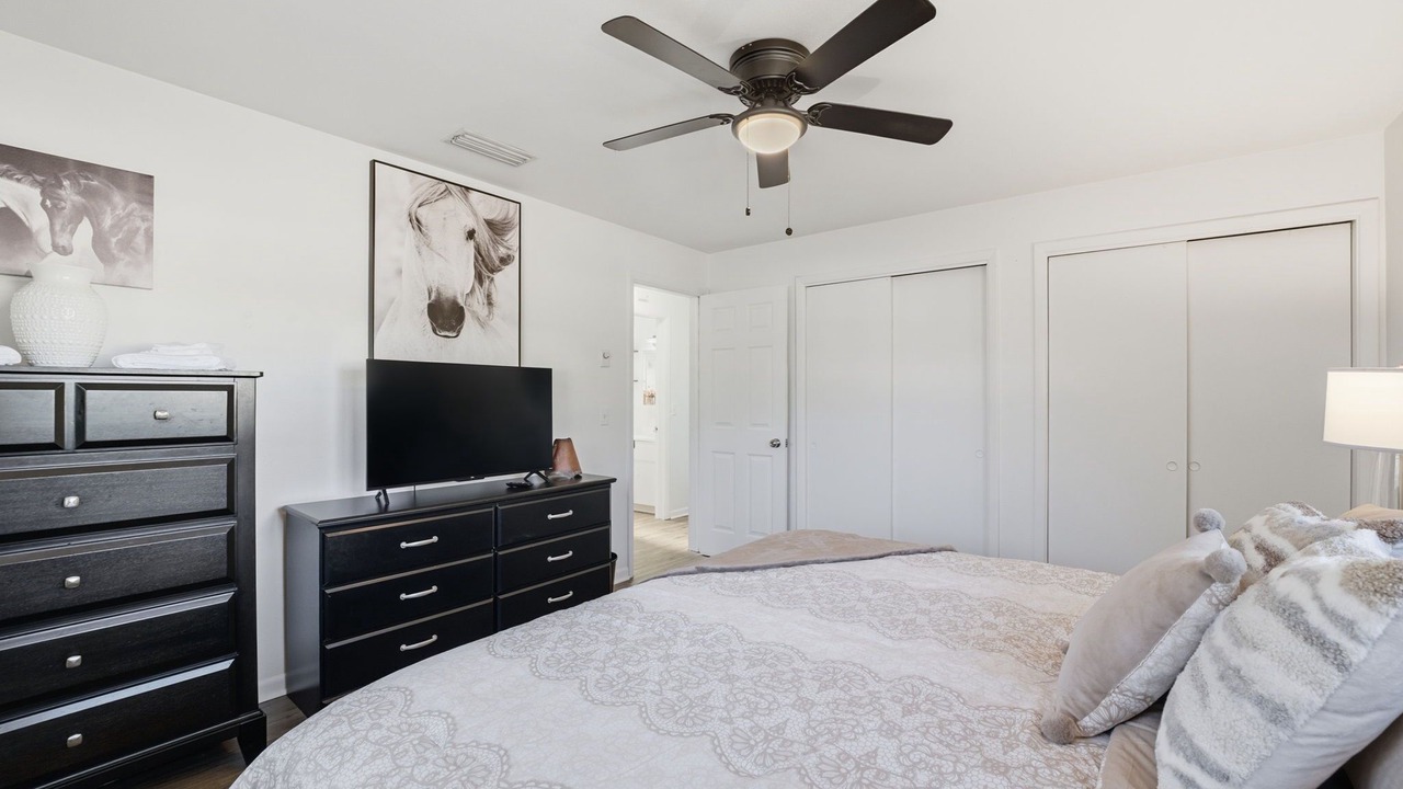 Photo of Bedroom in Pine Ridge