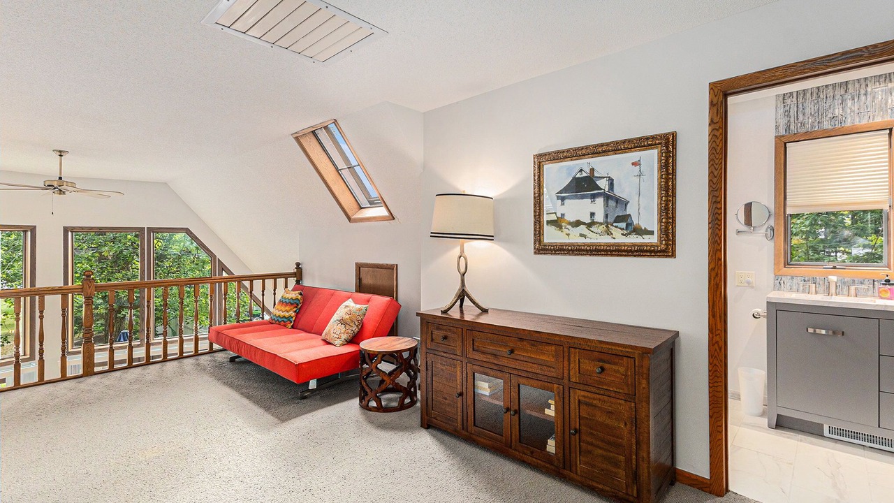 Photo of Livingroom in Montague