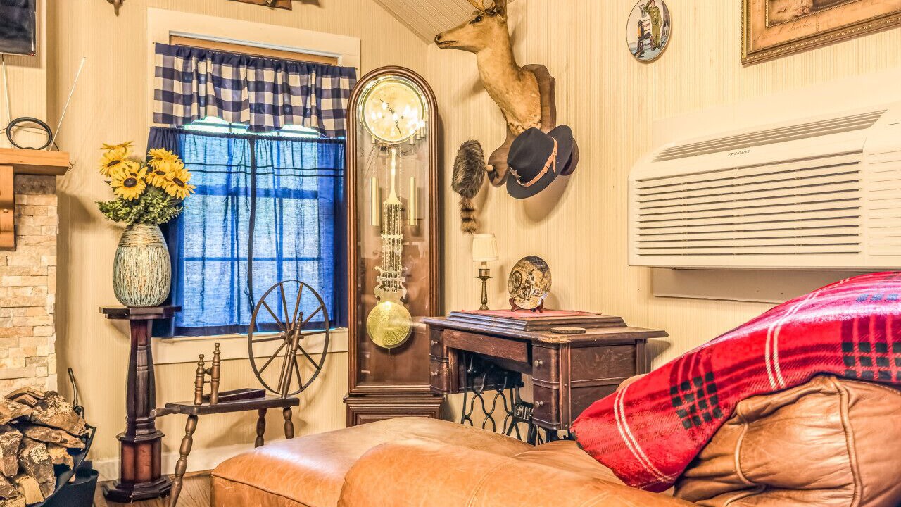 Photo of Livingroom in McLeansville
