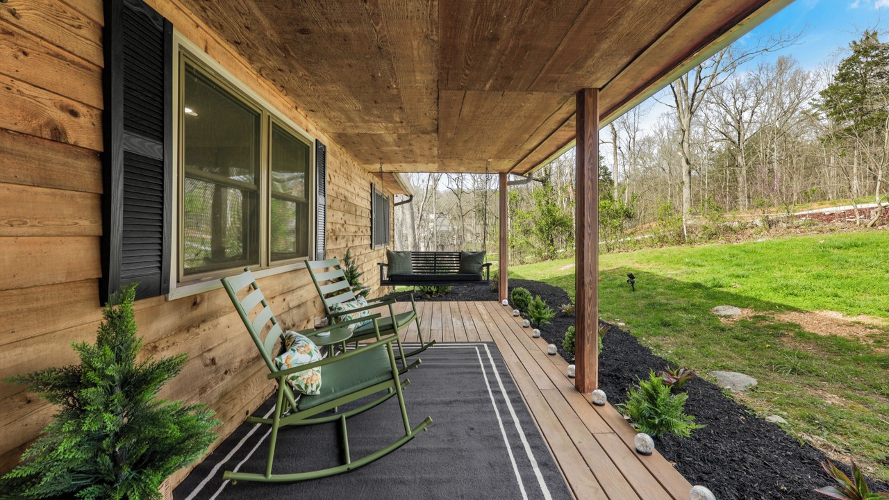 Photo of Patio Balcony in Rock Harbor