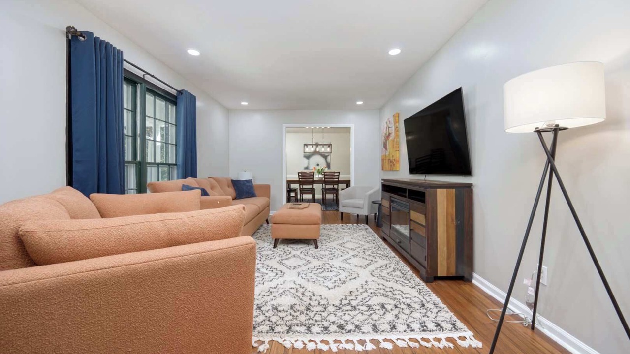 Photo of Livingroom in Fortson