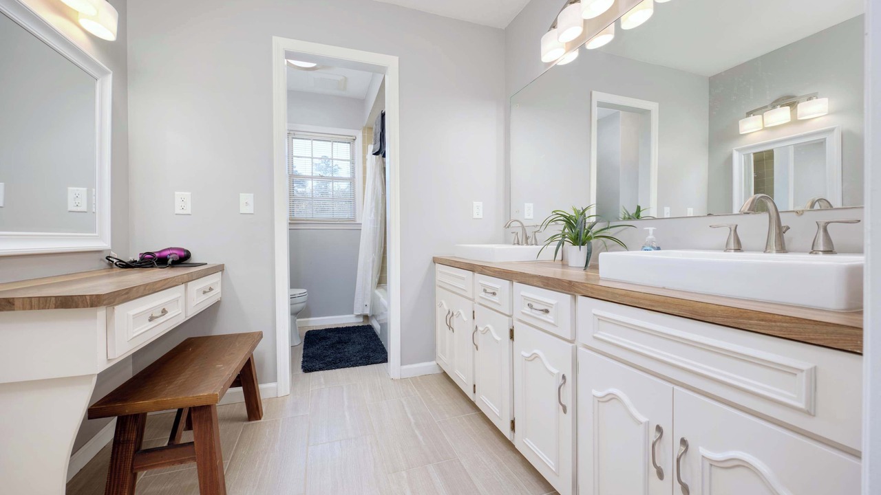 Photo of Bathroom in Fortson