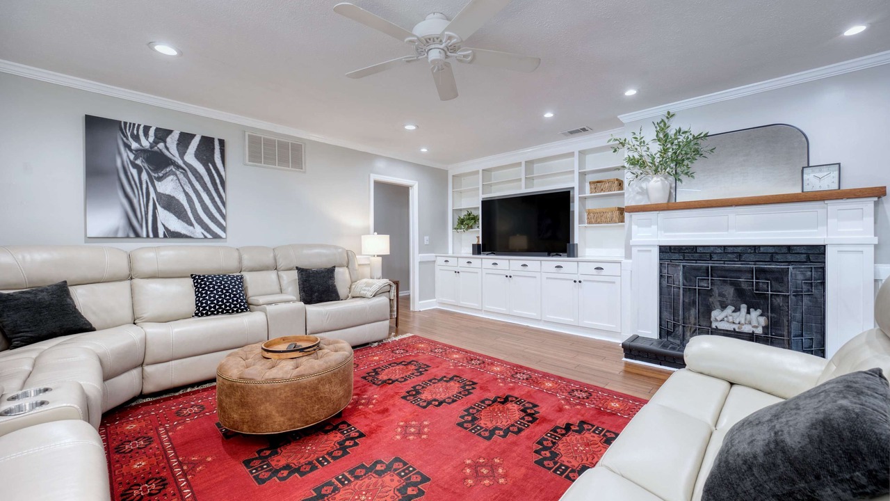 Photo of Livingroom in Fortson