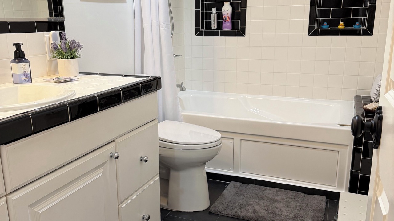 Photo of Bathroom in Magnolia Park