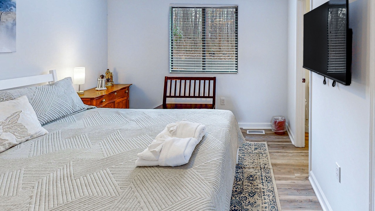 Photo of Bedroom in Livingston