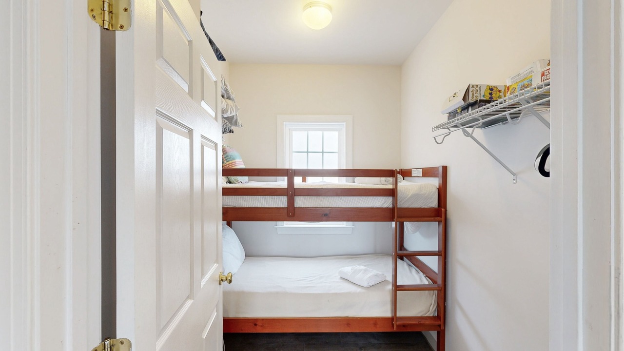Photo of Bedroom in Orange