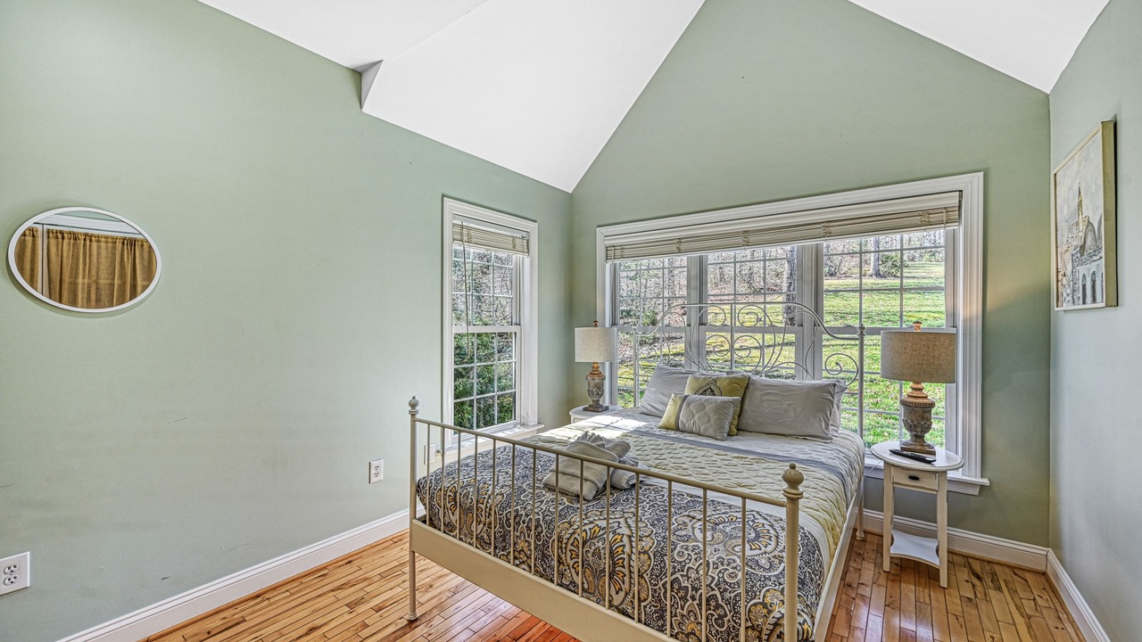 Photo of Bedroom in Mineral