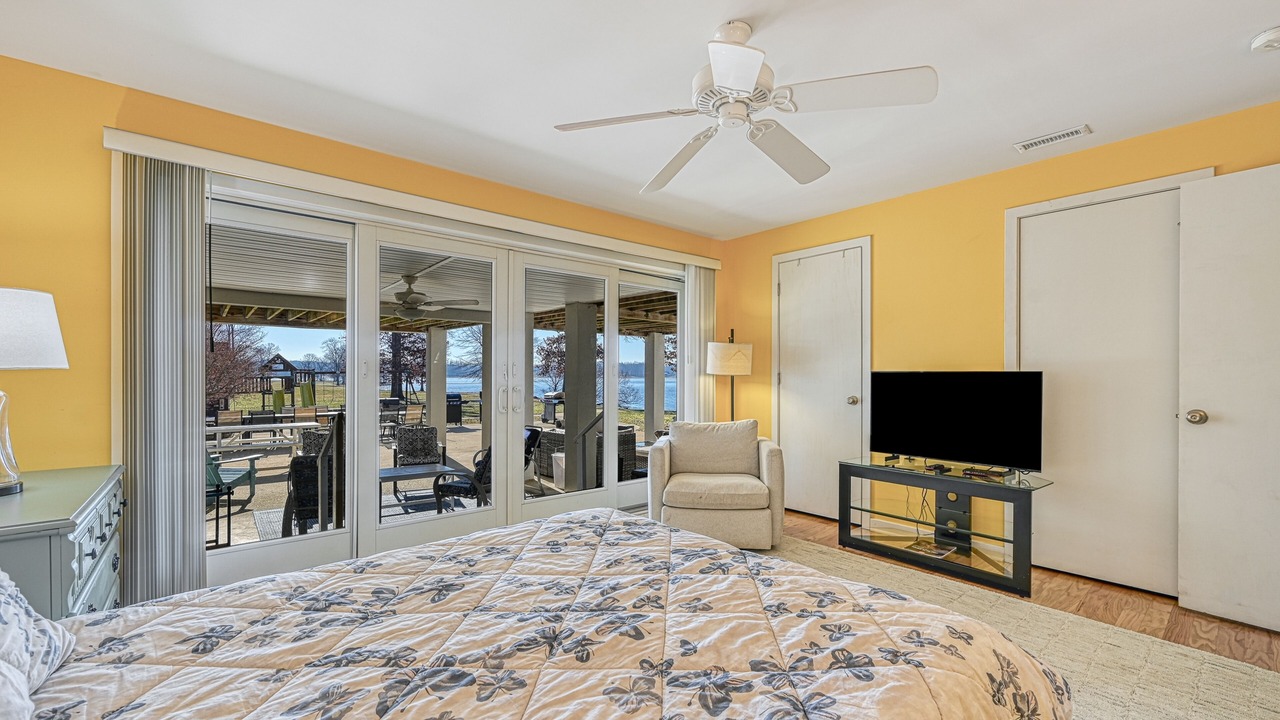 Photo of Bedroom in Panamint Shores