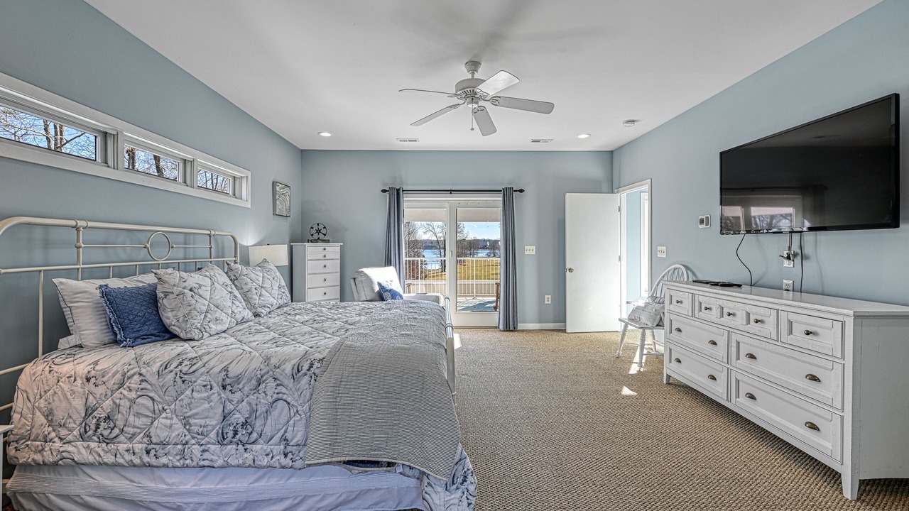 Photo of Bedroom in Panamint Shores