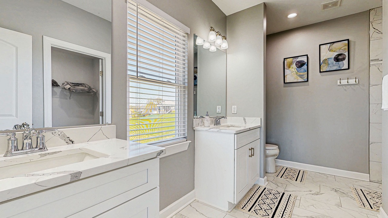 Photo of Bathroom in Orange