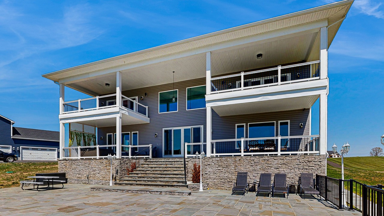 Photo of Outdoor in Orange