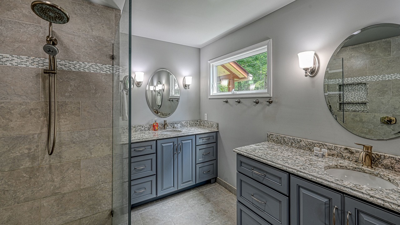 Photo of Bathroom in Livingston