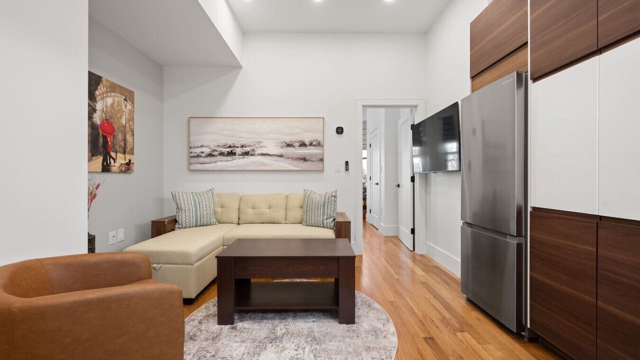 Photo of Livingroom in Fenway–Kenmore