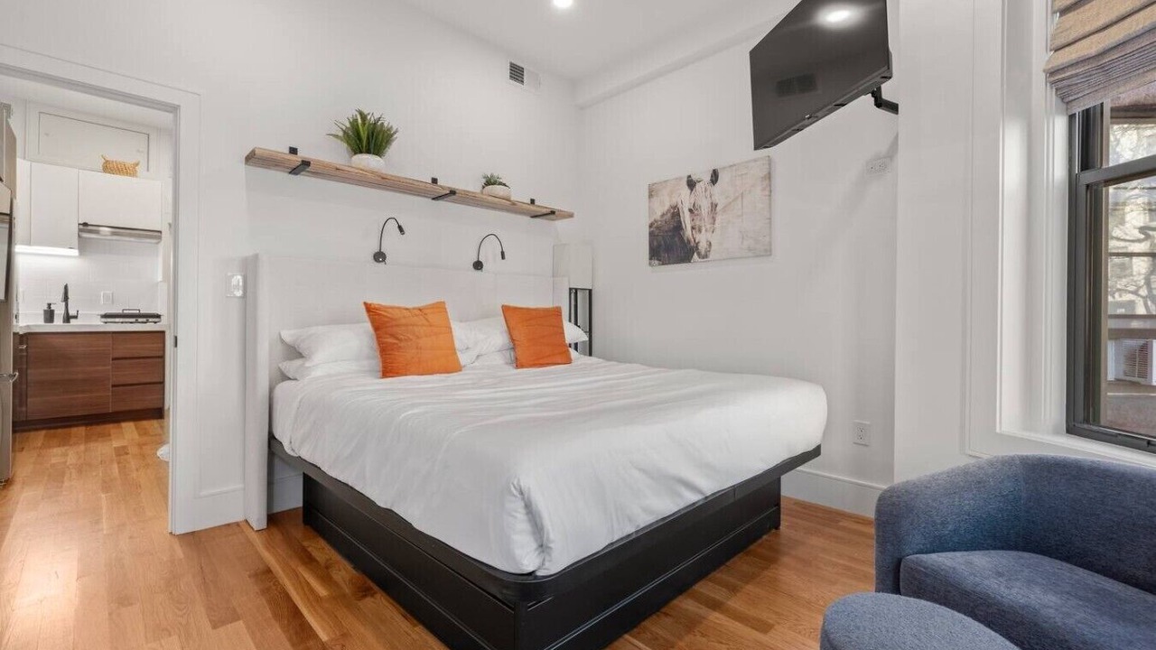 Photo of Bedroom in Fenway–Kenmore