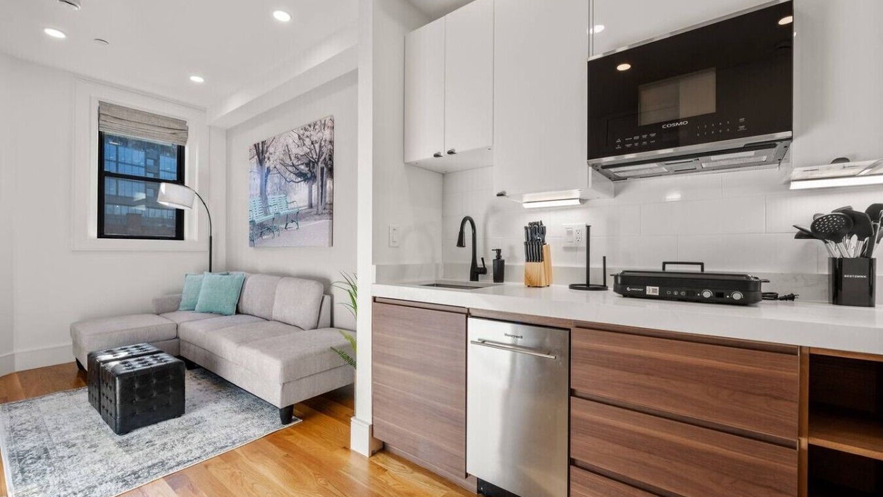 Photo of Bedroom in Fenway–Kenmore