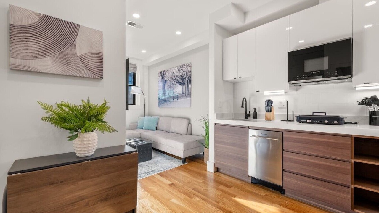 Photo of Bedroom in Fenway–Kenmore