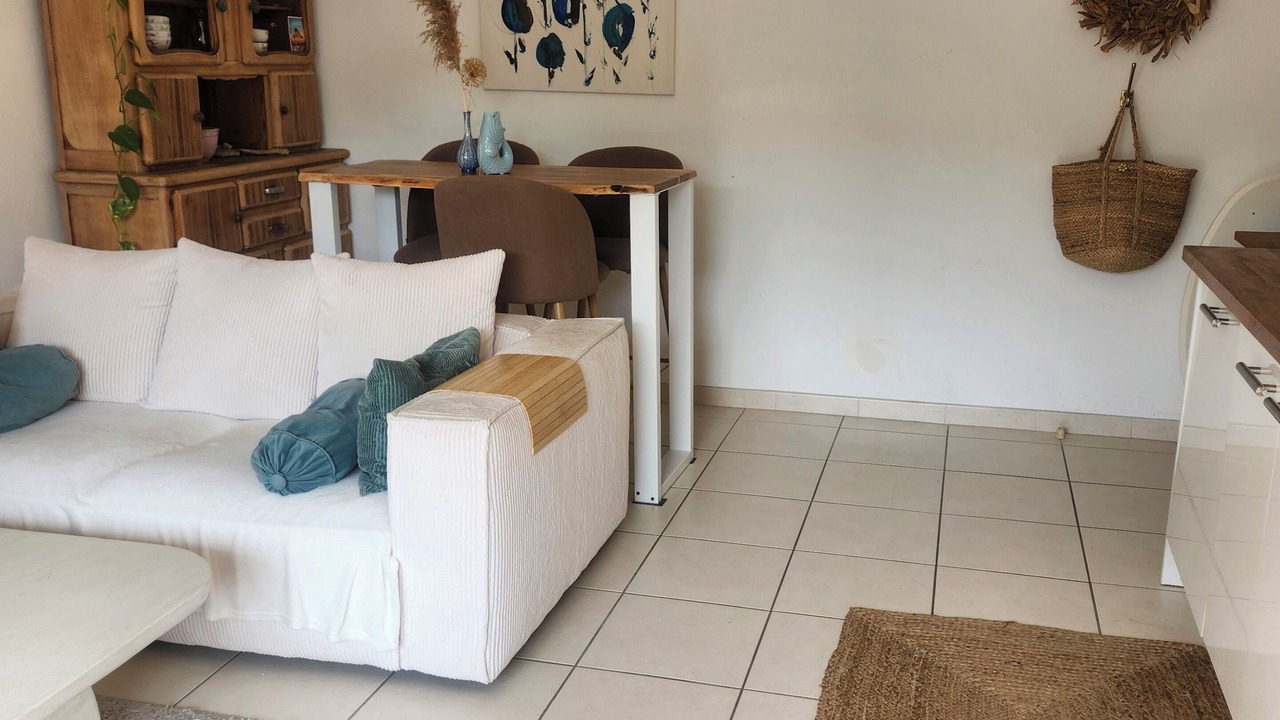 Photo of Livingroom in Costieres